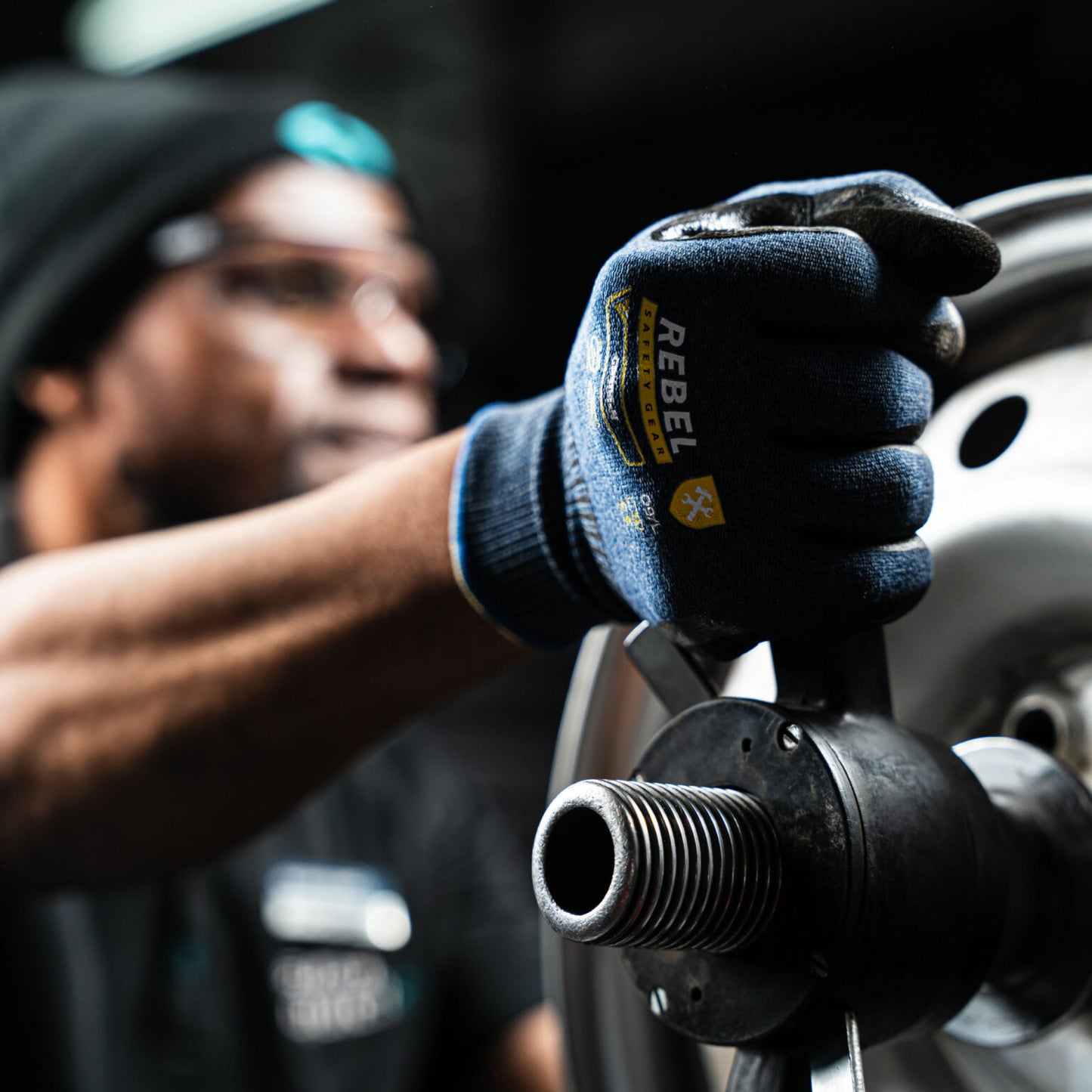 REBEL Versa Wrist Length Gloves