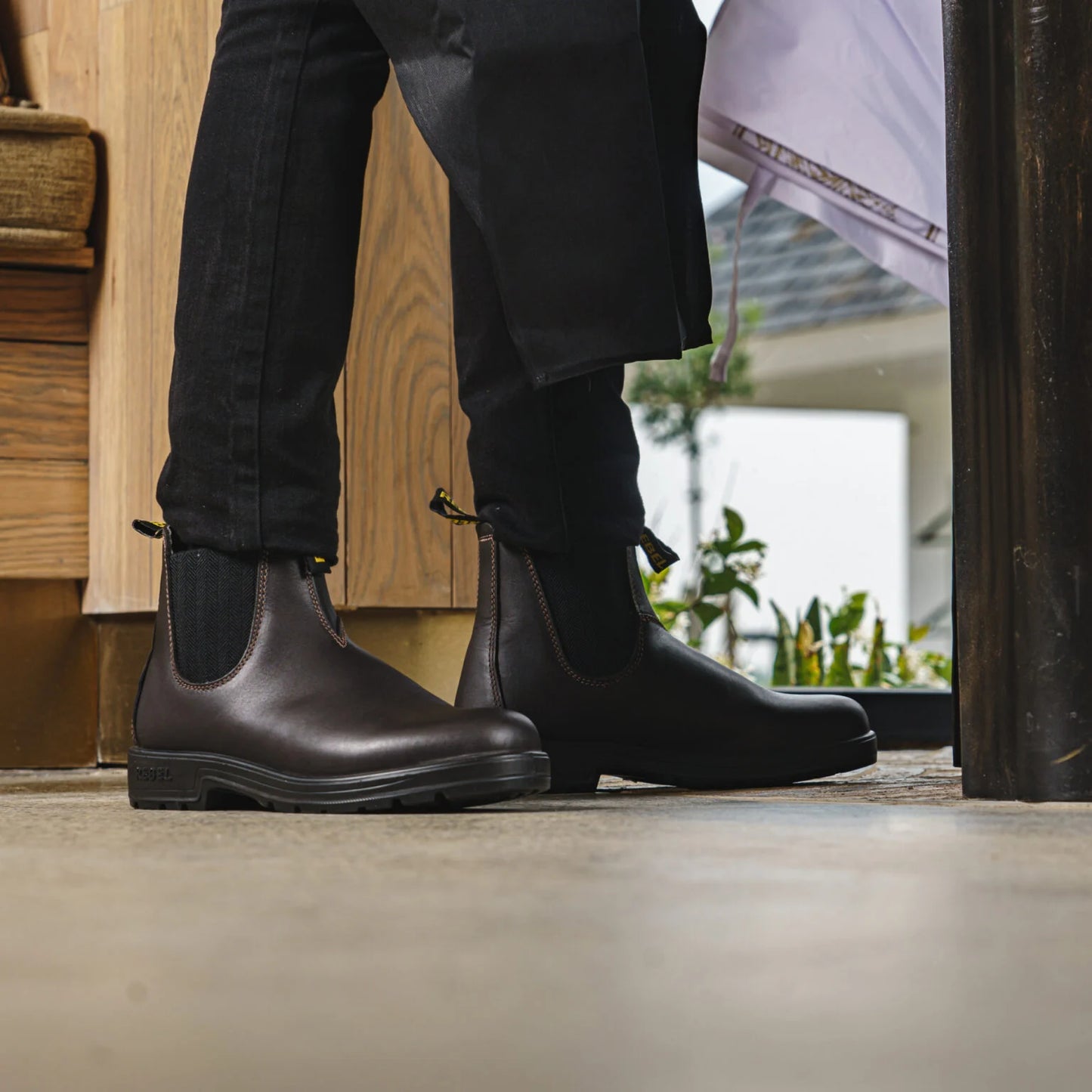 REBEL Urban Retro Classic Chelsea Boot Dark Brown